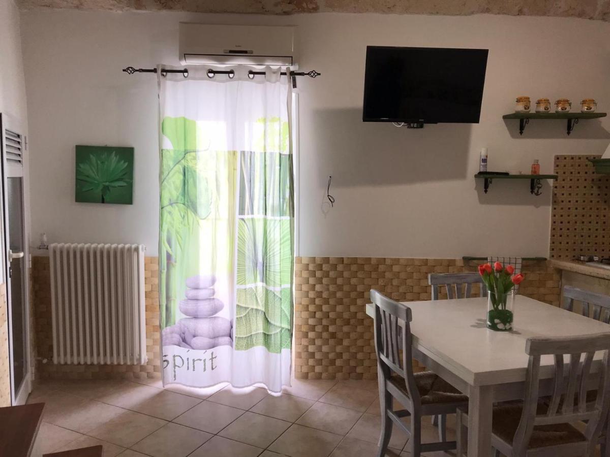 オストゥーニ Casa Annaヴィラ エクステリア 写真